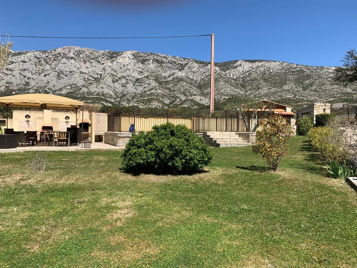Studio au Pied de la ste Victoire Puyloubier Extérieur photo